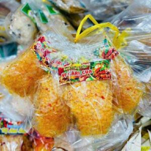 Bánh tráng trộn cà ri cua